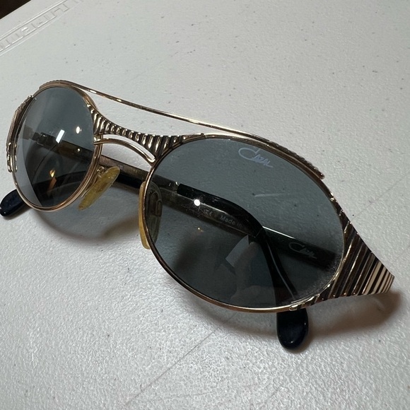 CAZAL Vintage Retro Made in Germany Gold Schwartz Oval Sunglasses Unisex - Picture 2 of 14